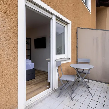Kleines Mit Balkon *