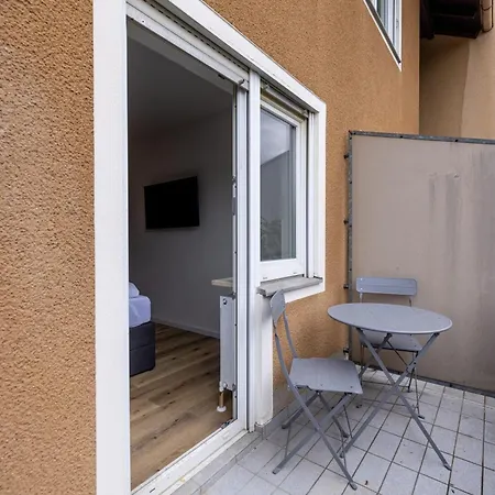 Kleines Mit Balkon