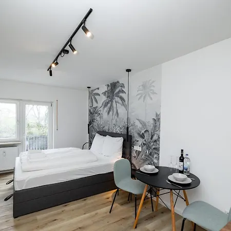 Kleines Mit Balkon