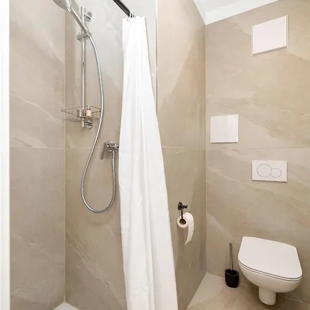 Apartament Kleines Mit Balkon