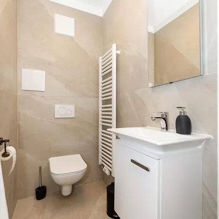 Kleines Mit Balkon * Würzburg