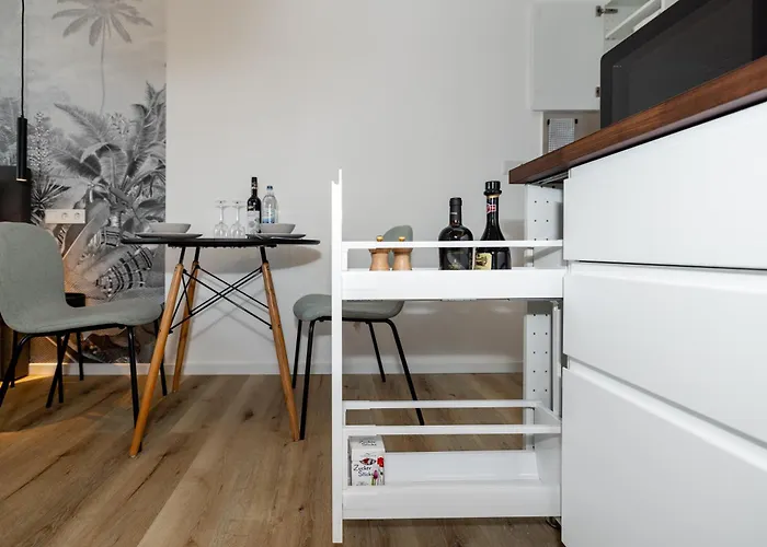 Kleines Mit Balkon Appartement