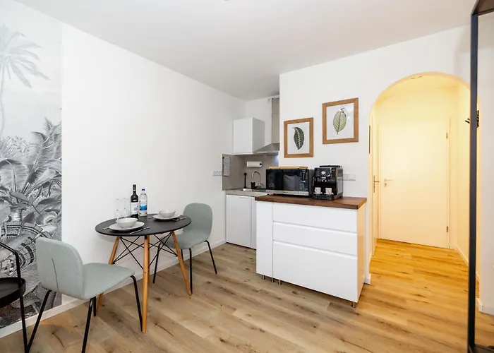 Appartement Kleines Mit Balkon